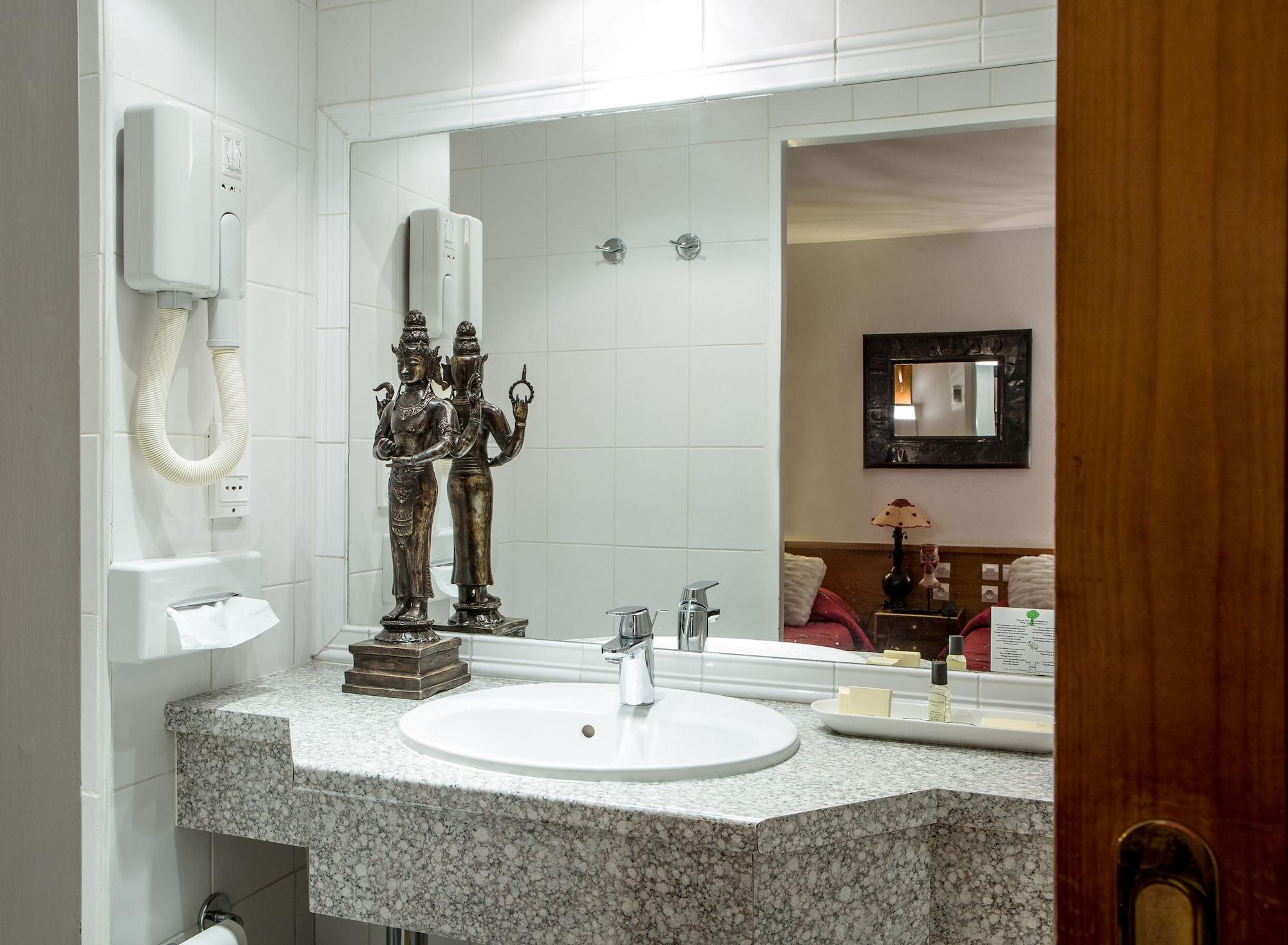 Vlh Montparnasse Eiffel Hotel Paris Eksteriør billede